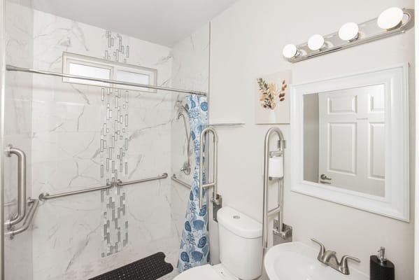 Modern bathroom with safety features for seniors