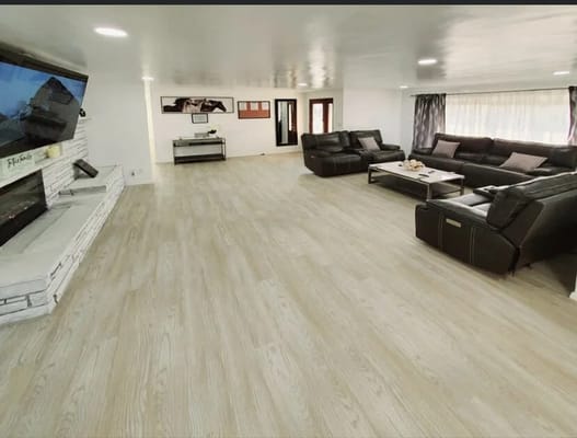 Spacious common area with comfortable seating