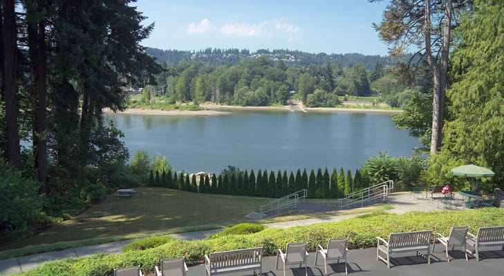 Homewoods on the Willamette