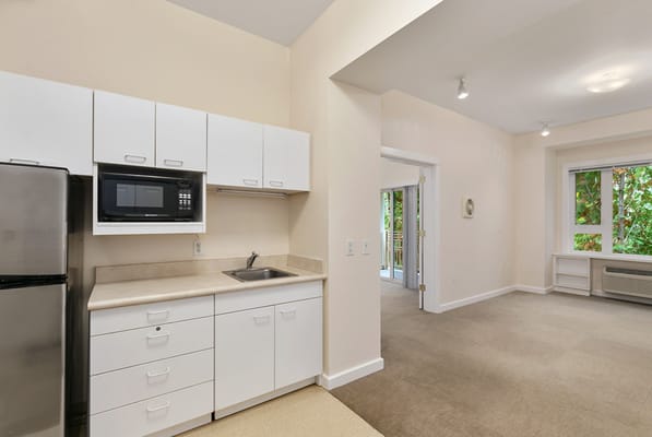 The Rose Schnitzer Manor at Cedar Sinai Park