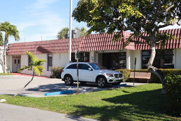 Exterior view of Coral Gables Nursing and Rehabilitation