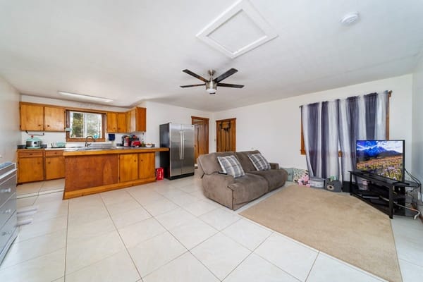 Cozy common area with kitchen and seating