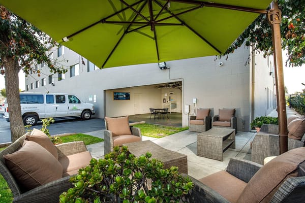 Pacific Pointe Independent Living