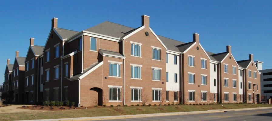 Exterior view of Gateway Place Apartments in Huntsville, AL.