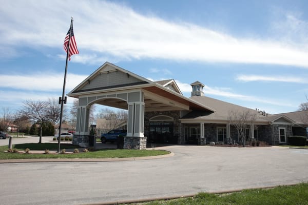 Front entrance of Morning Pointe Senior Living of Louisville