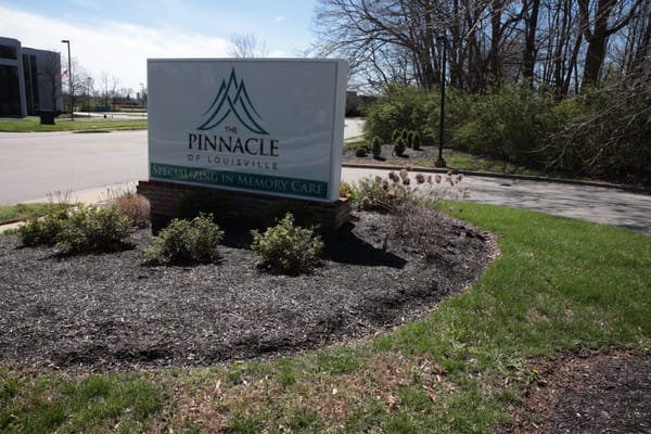 Sign for The Pinnacle of Louisville facility