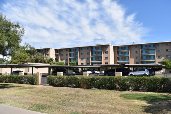 Exterior view of Avista Senior Living North Mountain