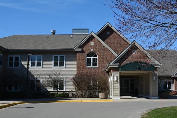 Exterior view of Covenant Living of the Great Lakes facility