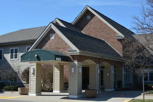 Entrance of Covenant Living of the Great Lakes facility