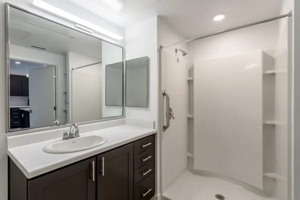 Crossing Pointe North Apartments