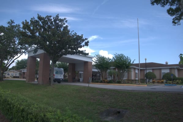 Exterior view of the Solaris Healthcare College Park entrance