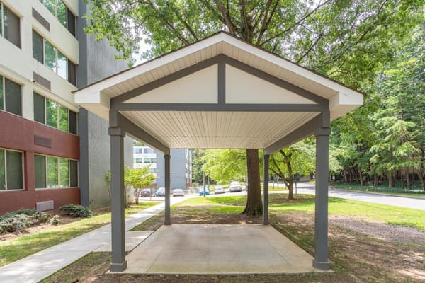 Lenox Summit Apartments