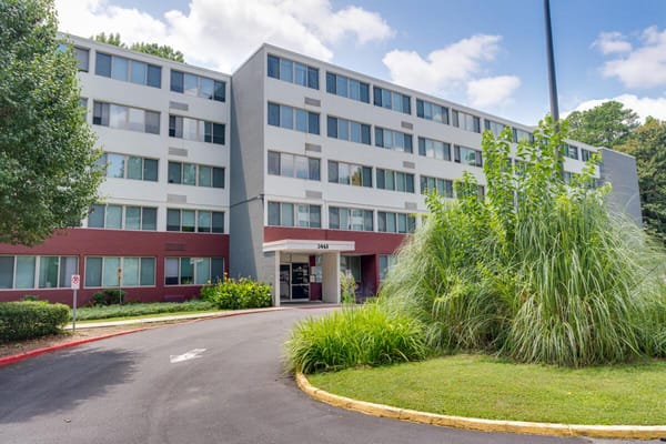 Lenox Summit Apartments