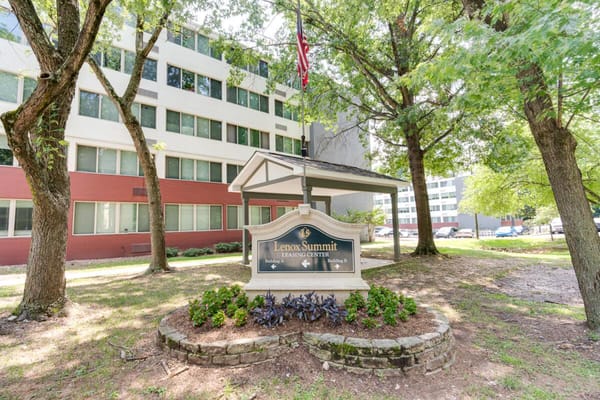 Lenox Summit Apartments