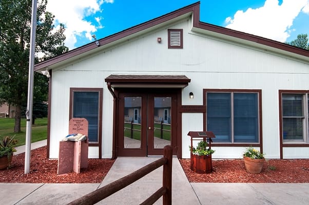 Exterior view of Mountain Vista Senior Living Community building