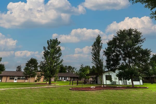 Outdoor view of the Mountain Vista community grounds