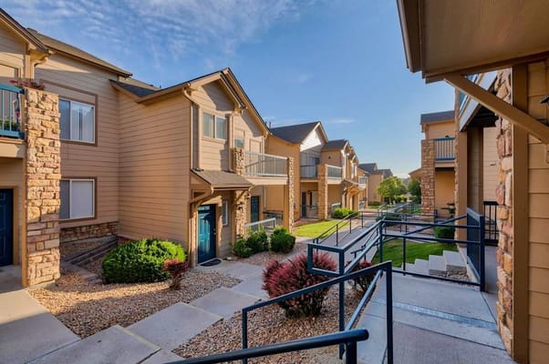 Exterior view of the apartment building at Reserve at Castle Highlands