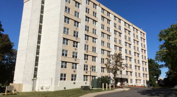 Exterior view of Washington Heights Senior Apartments