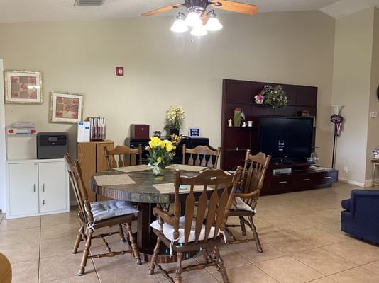 Common area with seating and decorative elements