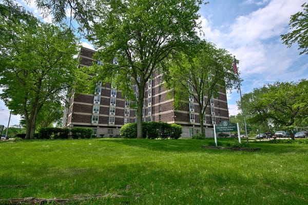 Exterior view of the Glen Park Senior High Rise building