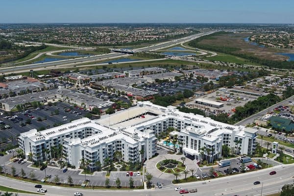 Aerial view of the Windsor at Pembroke Gardens facility