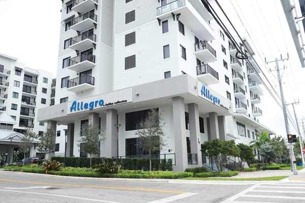 Exterior view of Allegro Fort Lauderdale building