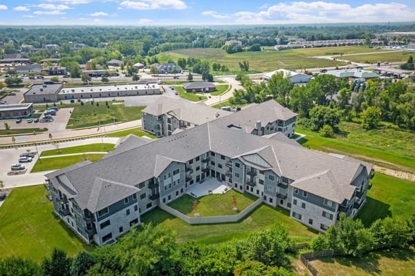 Aerial view of Meadowview of Davenport's exterior