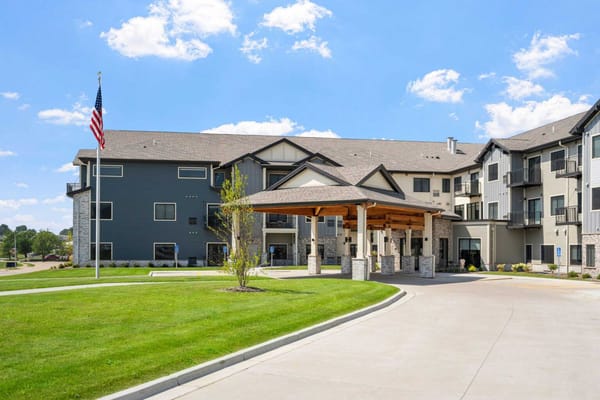 Exterior view of Meadowview of Davenport with landscaped grounds