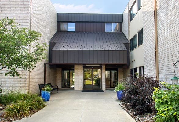 Exterior view of Pheasant Acres Apartments entrance