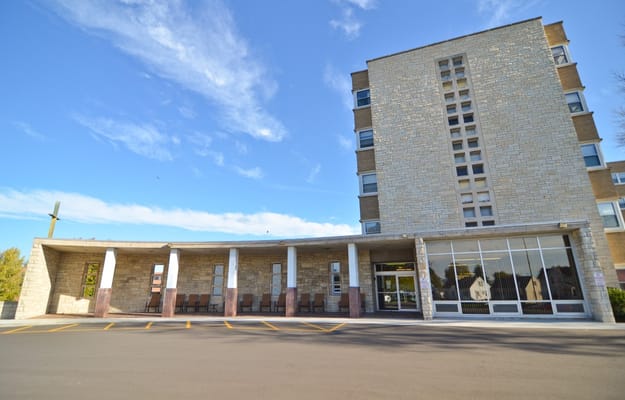 Exterior view of the Windsor Park Retirement Apartments entrance