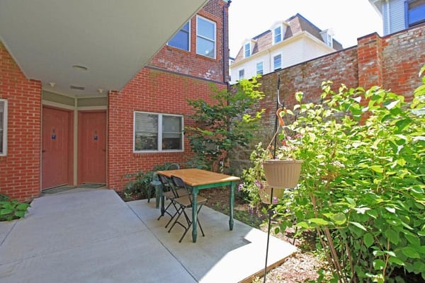Garden area with a table and chairs