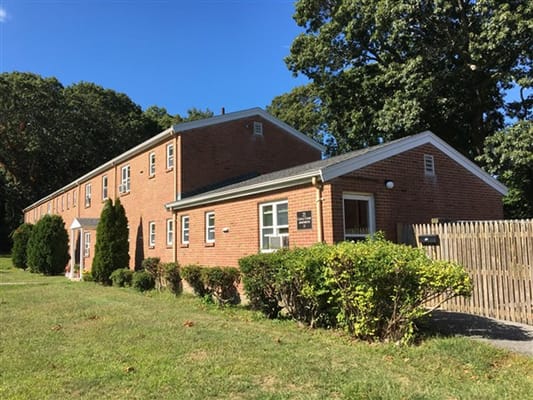 Exterior view of Castle Hill senior living facility