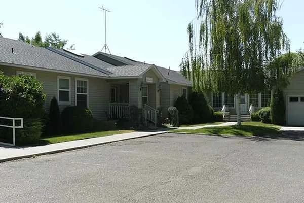 Exterior view of Cenoma House Residential Assisted Living