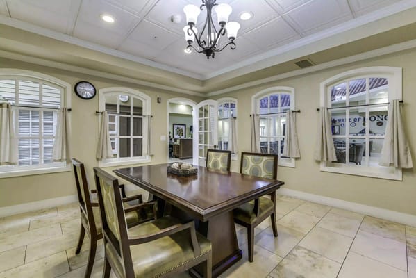 A common area with a table and chairs