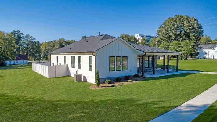 Exterior view of the Holly Springs Senior Living facility