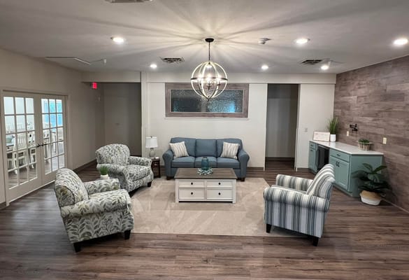 Bright and welcoming common area with comfortable seating