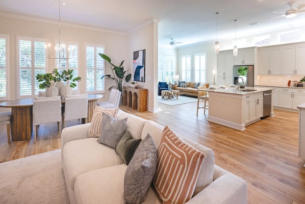 Bright, welcoming common area with modern furnishings
