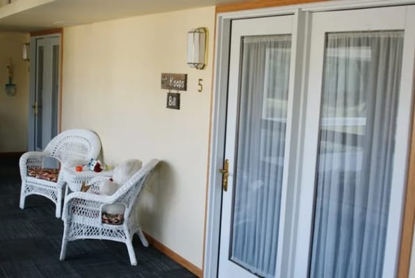 Seating area outside of a resident room