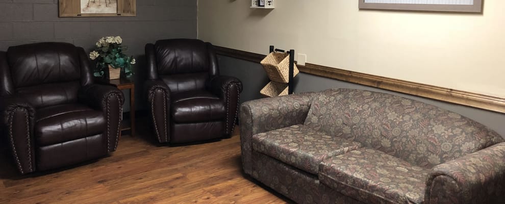 Seating area with comfortable chairs in a cozy environment