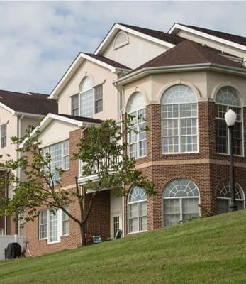 Exterior view of the Sunnyside Presbyterian Retirement Community building