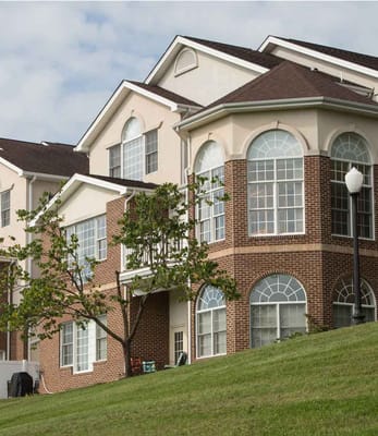Exterior view of the Sunnyside Presbyterian Retirement Community building