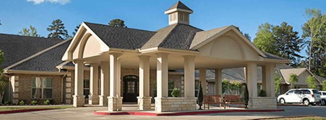 Exterior view of Evergreen Living Center at Stagecoach