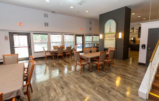 Chateau Des Mons Care and Assisted Living