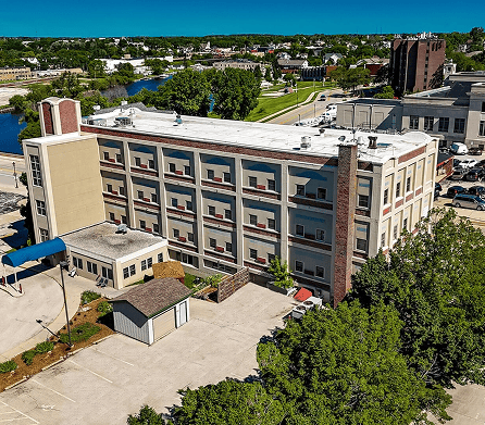 Exterior view of the Autumn Oaks facility
