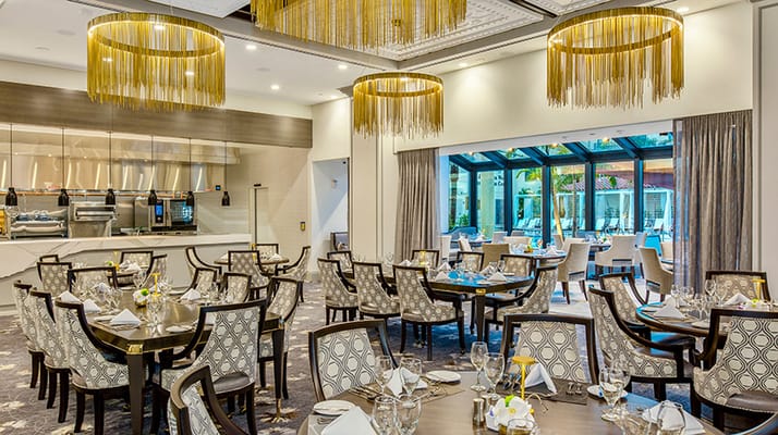 Elegant dining room with modern decor