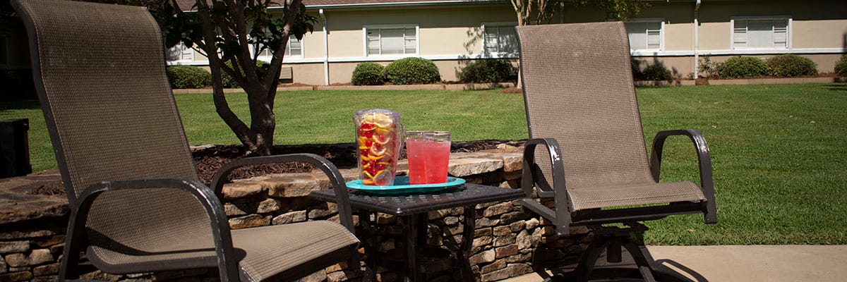 Chairs and drinks in an outdoor space