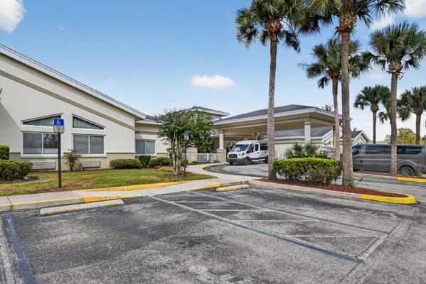 Blue Palms Senior Living of Deland