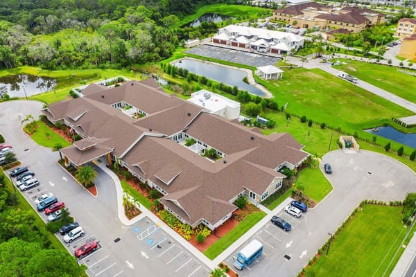 Aerial view of Morningside House of Sarasota and surrounding area