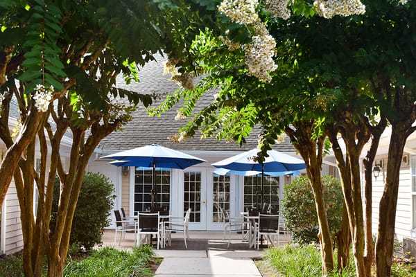 Heritage Oaks Retirement Living