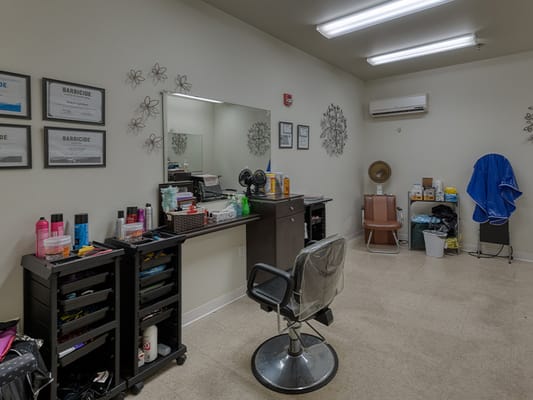Well-equipped beauty salon in a senior living facility